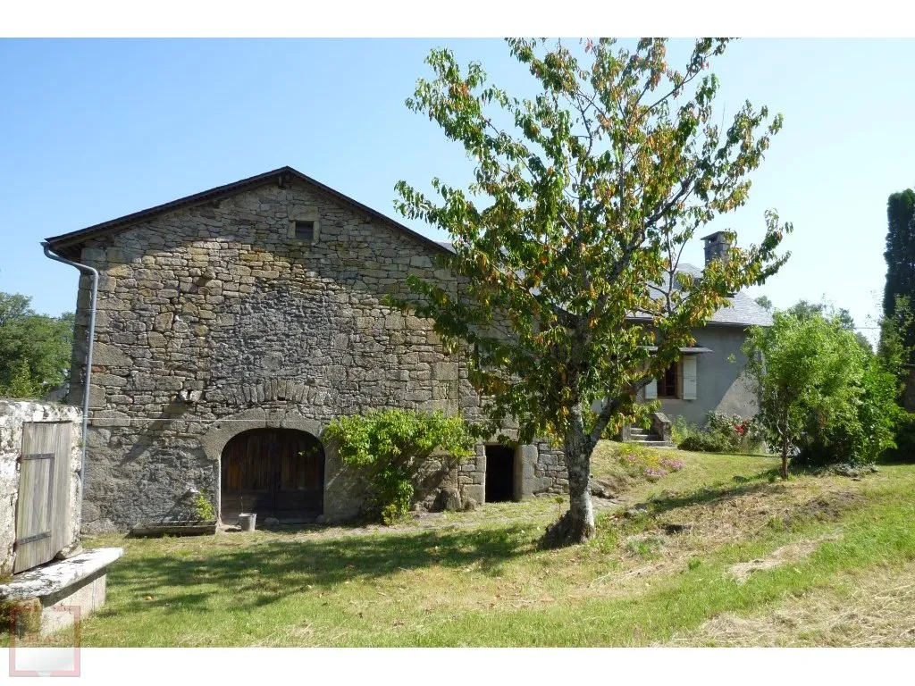 SYMPATHIQUE CORPS DE FERME