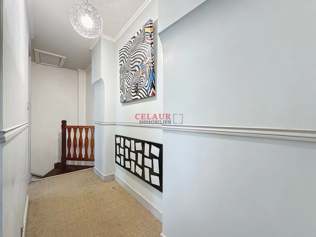 SUPERBE MAISON DE VILLE EN PIERRE RENOVEE