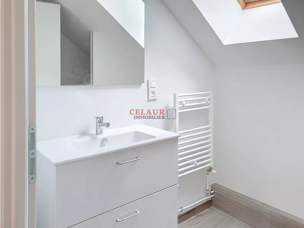 Maison familiale en pierre enti&egrave;rement r&eacute;nov&eacute;e