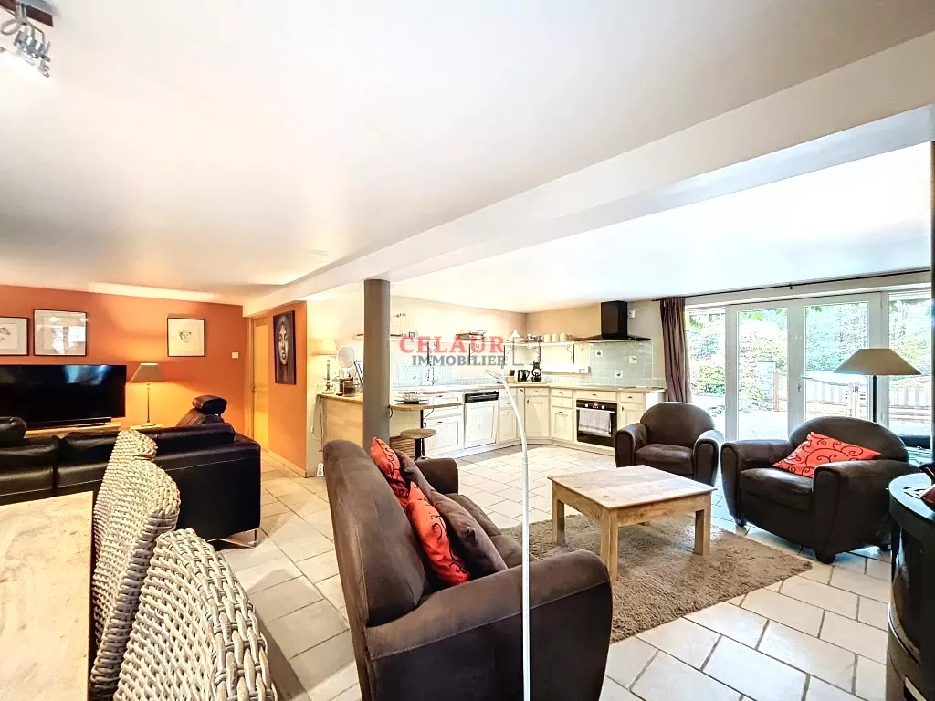 MAISON  5 CHAMBRES AVEC PISCINE PR&Egrave;S D'ARGENTAT SUR DORDONNE