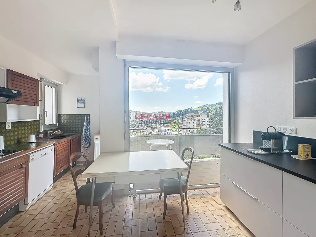 MAISON AVEC VUE IMPRENABLE