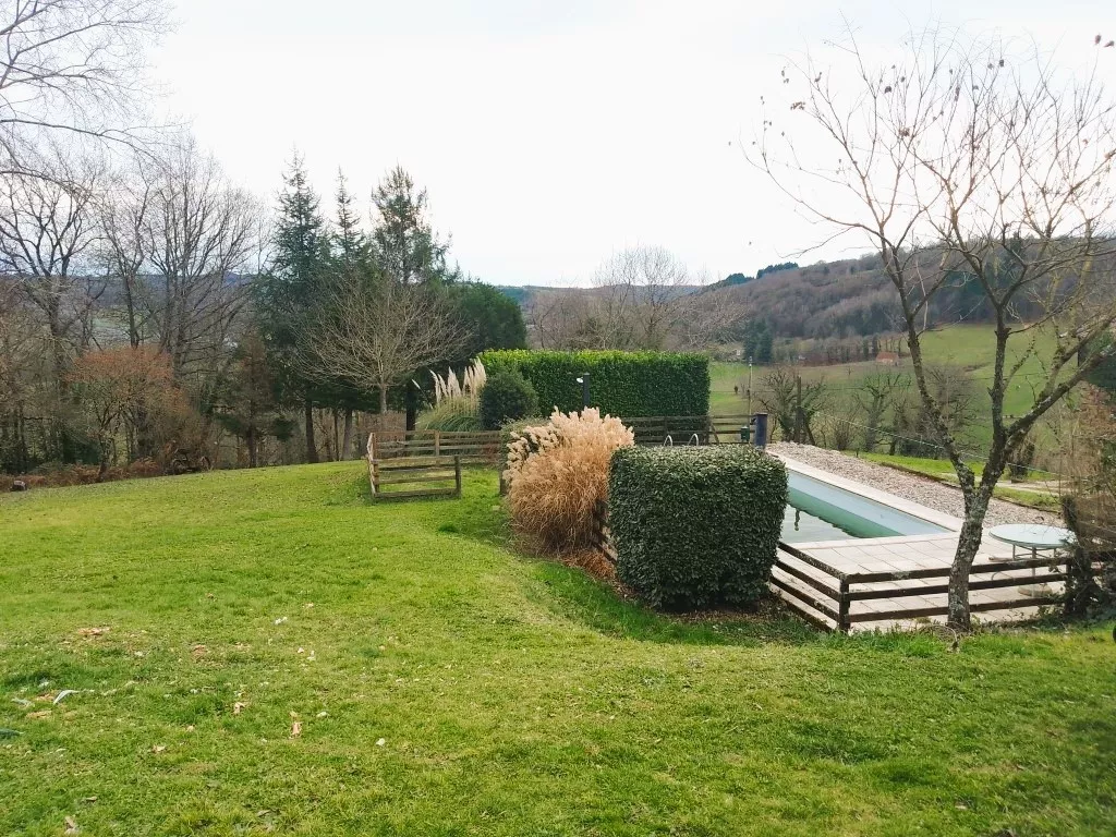 MAISON EN PIERRE ANCIENNE