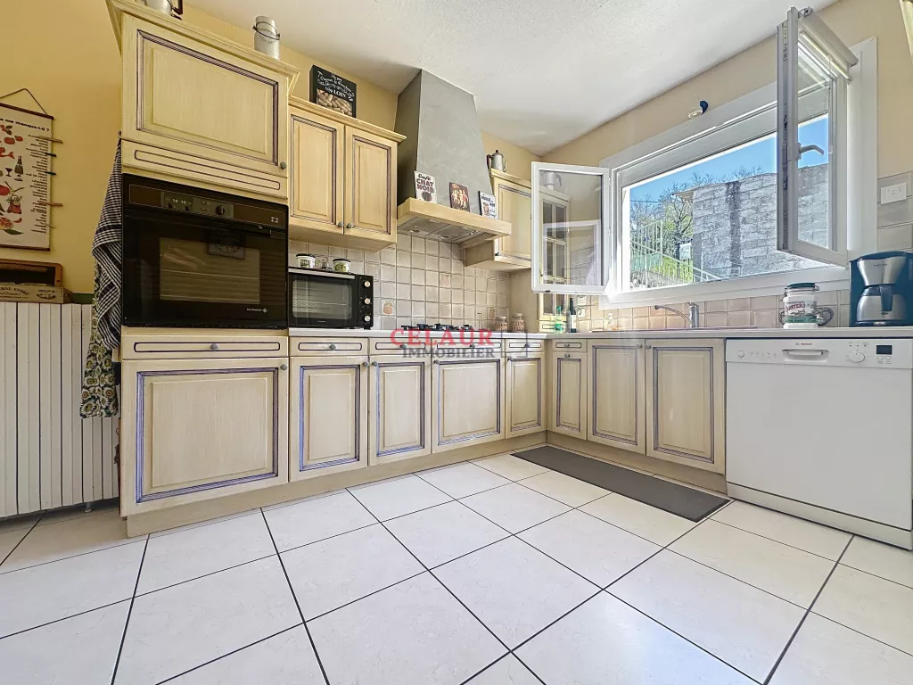 MAISON CL&Eacute; EN MAIN DANS UNE IMPASSE