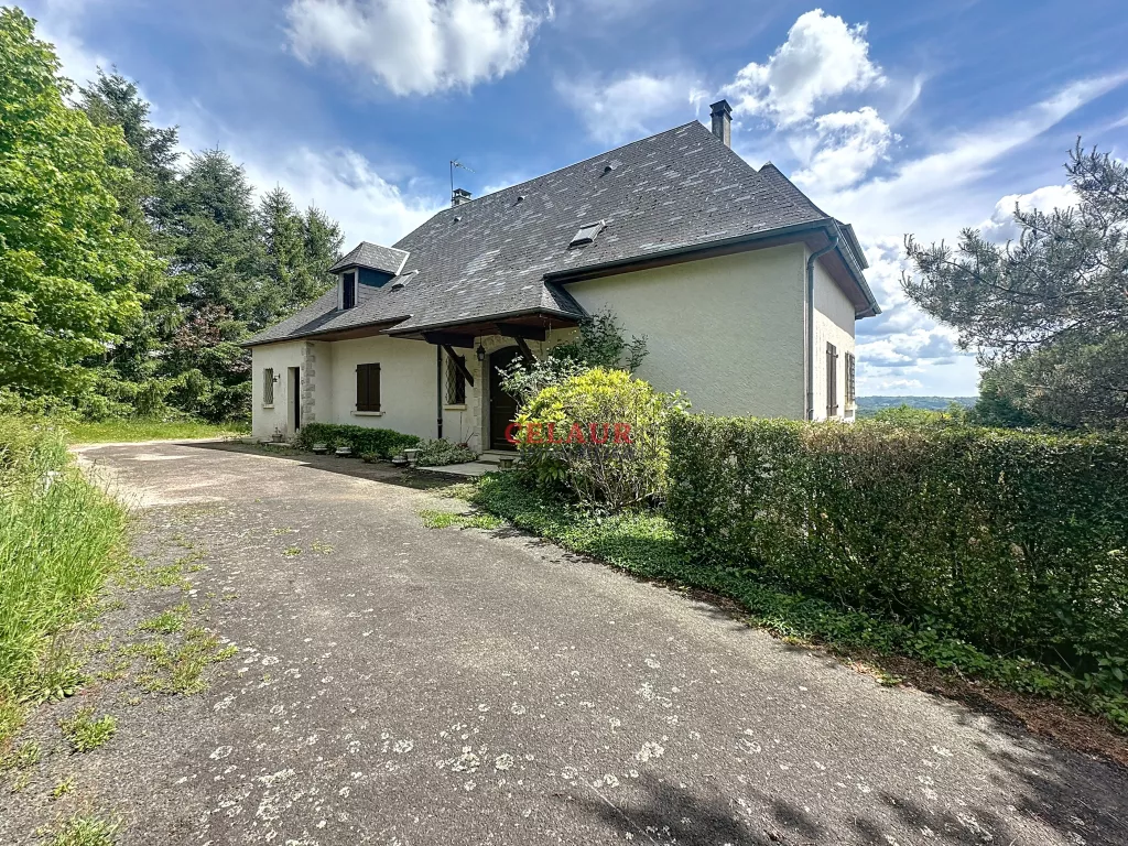 SPACIEUSE MAISON FAMILIALE AVEC VUE DEGAGEE