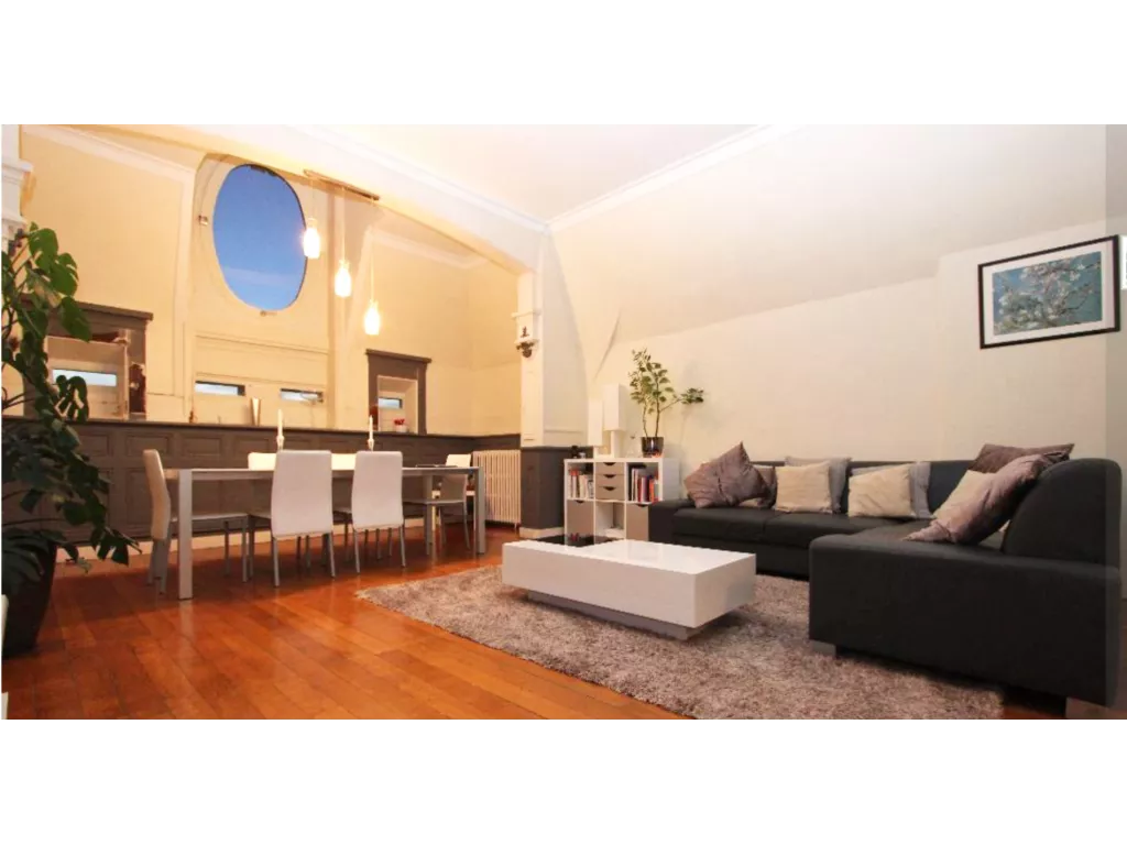 Appartement ancien dans une petite copropri&eacute;t&eacute;