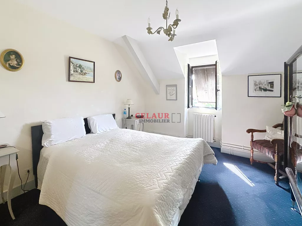 MAISON DE CARACT&Egrave;RE SUR PARC D'UN HECTARE