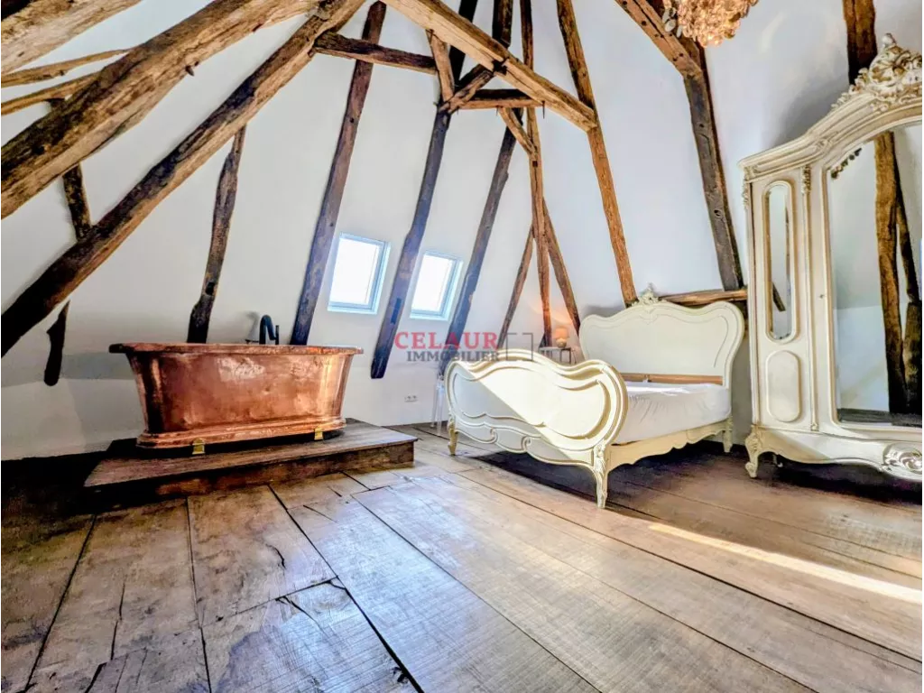 JOLIE MAISON DE VILLAGE A 10 MN DES COMMERCES