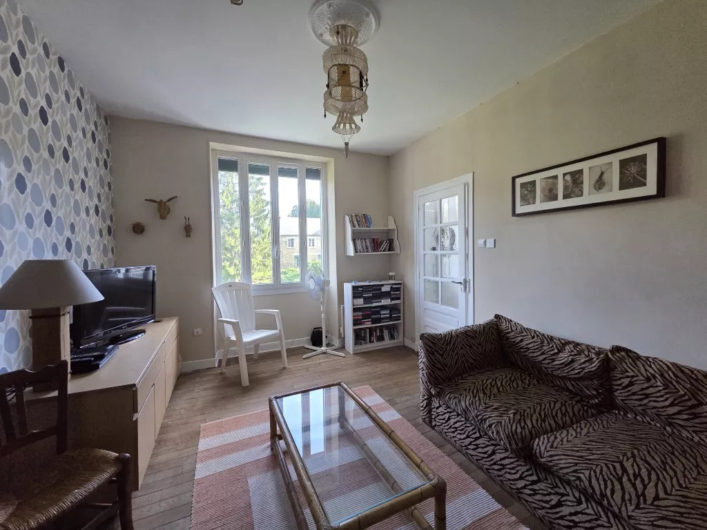 MAISON DE BOURG AVEC JARDIN