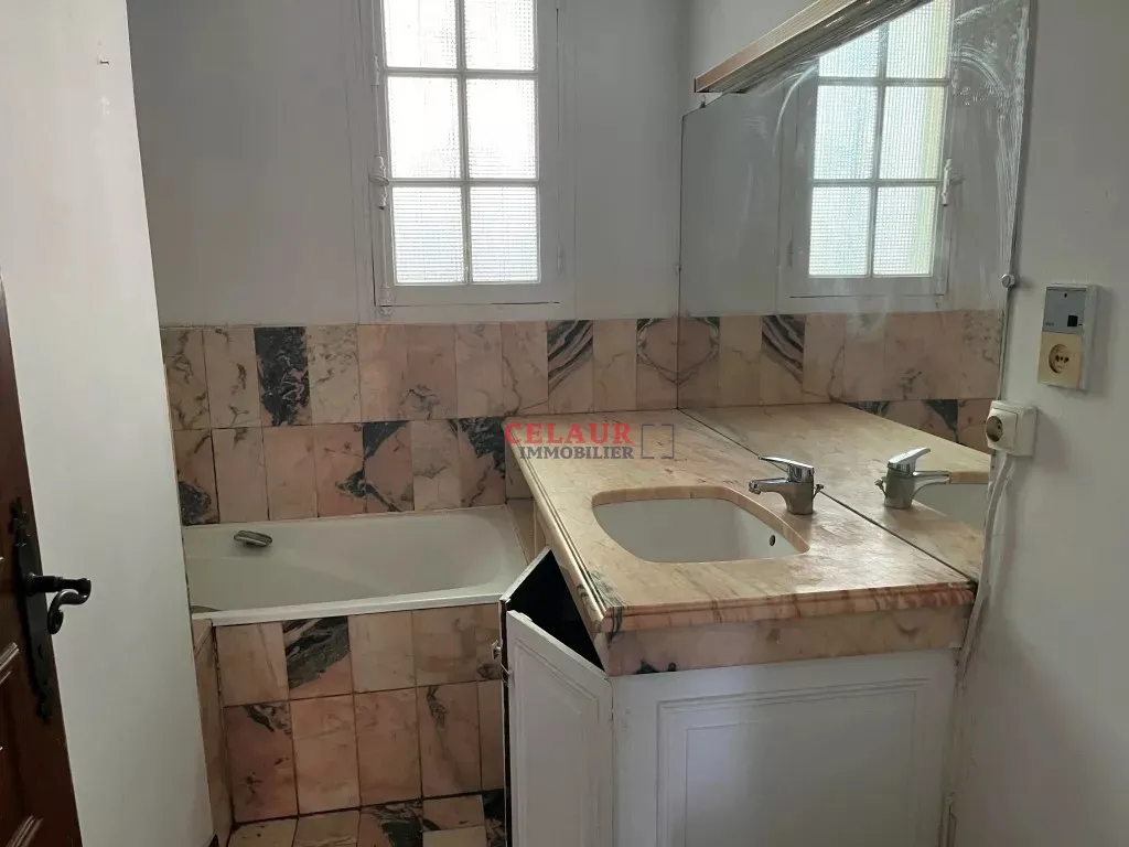 MAISON SANS VOISIN PROCHE CENTRE ARGENTAT