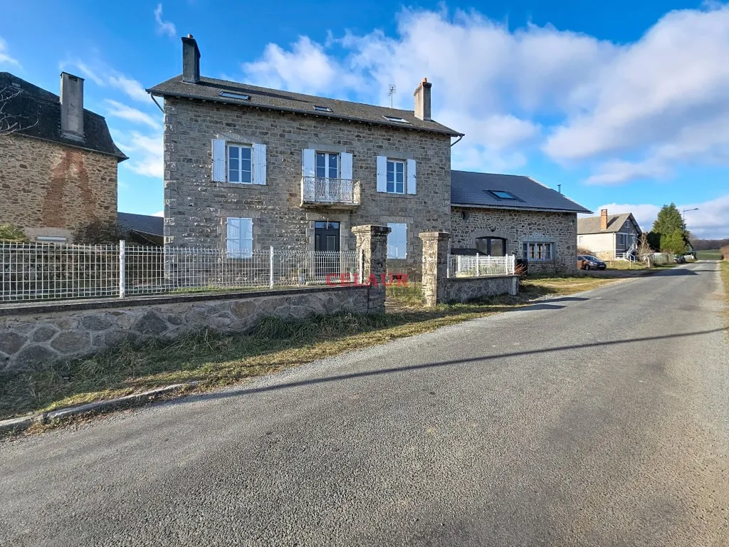 MAISON FAMILIALE AVEC D&Eacute;PENDANCE