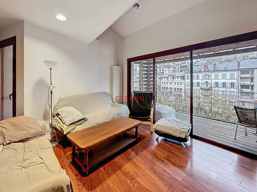 IMMEUBLE DE RAPPORT SUR LES QUAIS