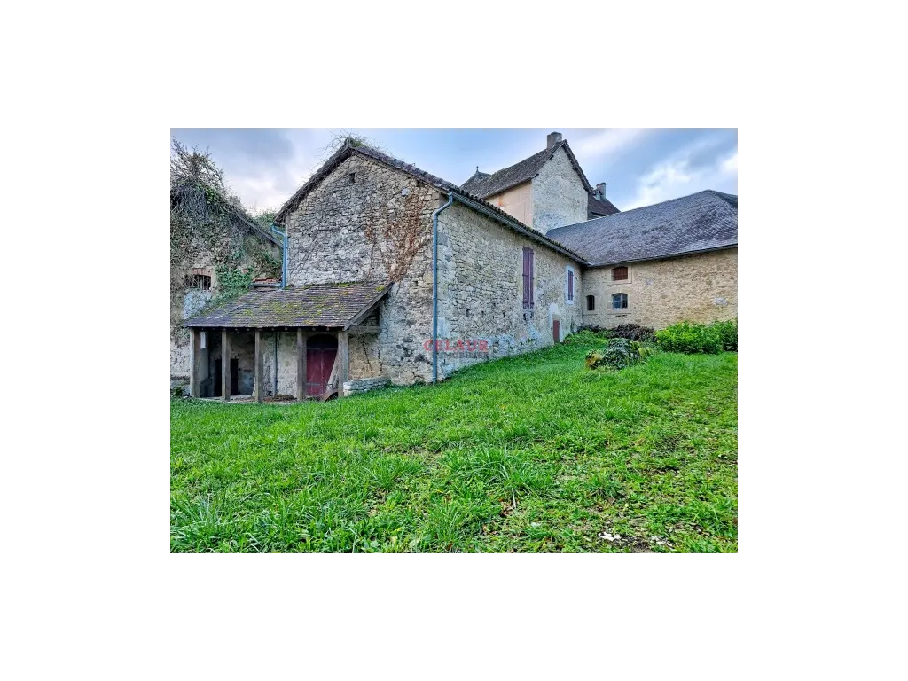 CHATEAU DU XVIIIEME SIECLE SECTEUR SAINT CERE