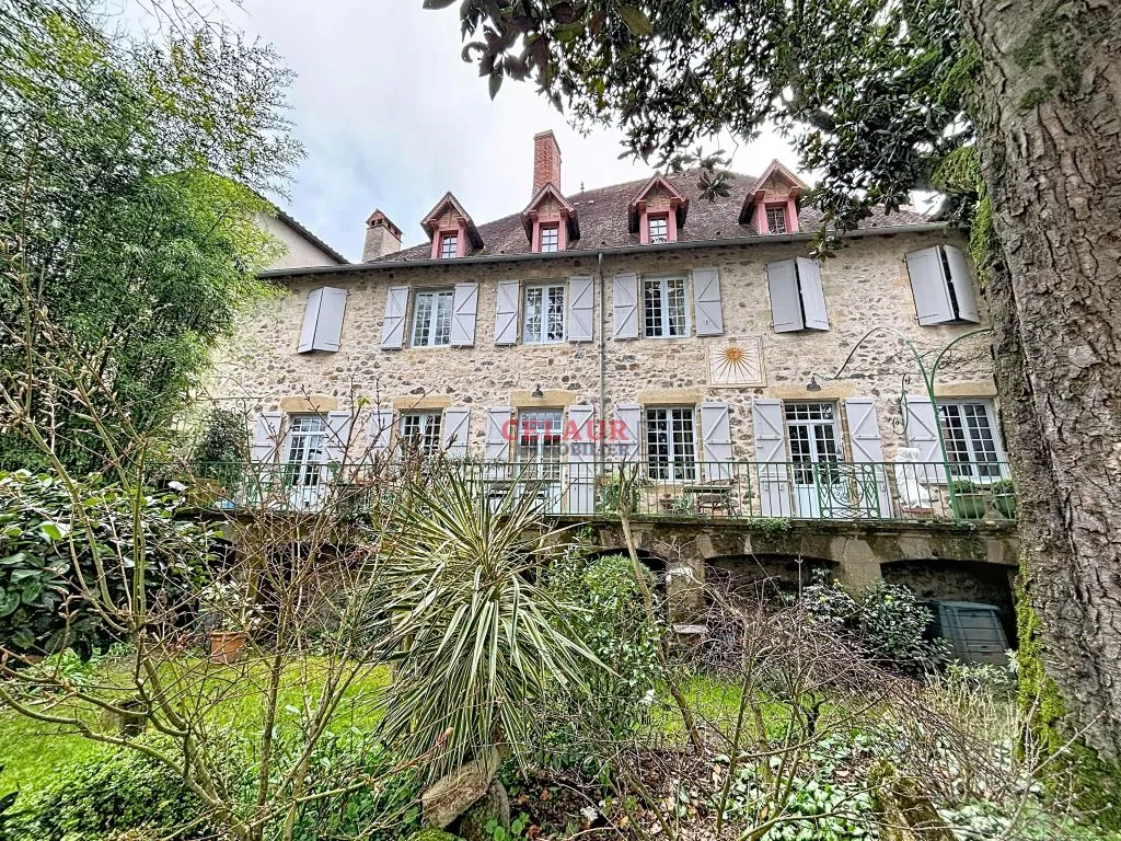 DEMEURE DE CHARME BEAULIEU CENTRE