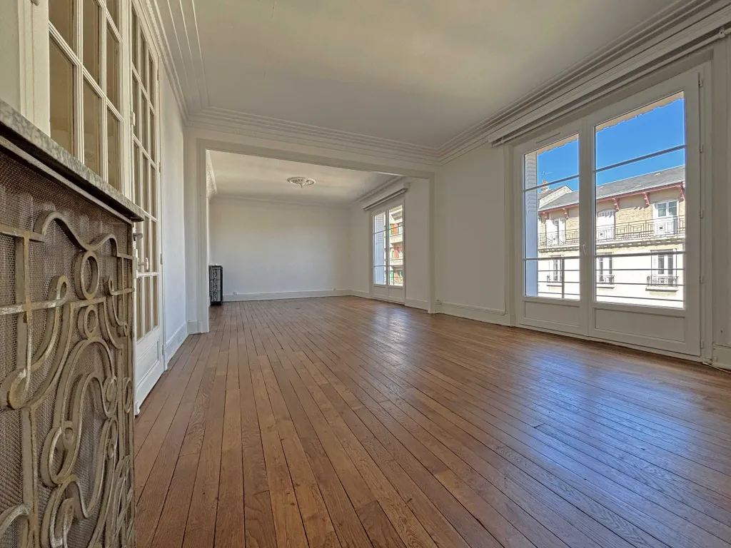 Appartement en hyper-centre avec ascenseur et parking