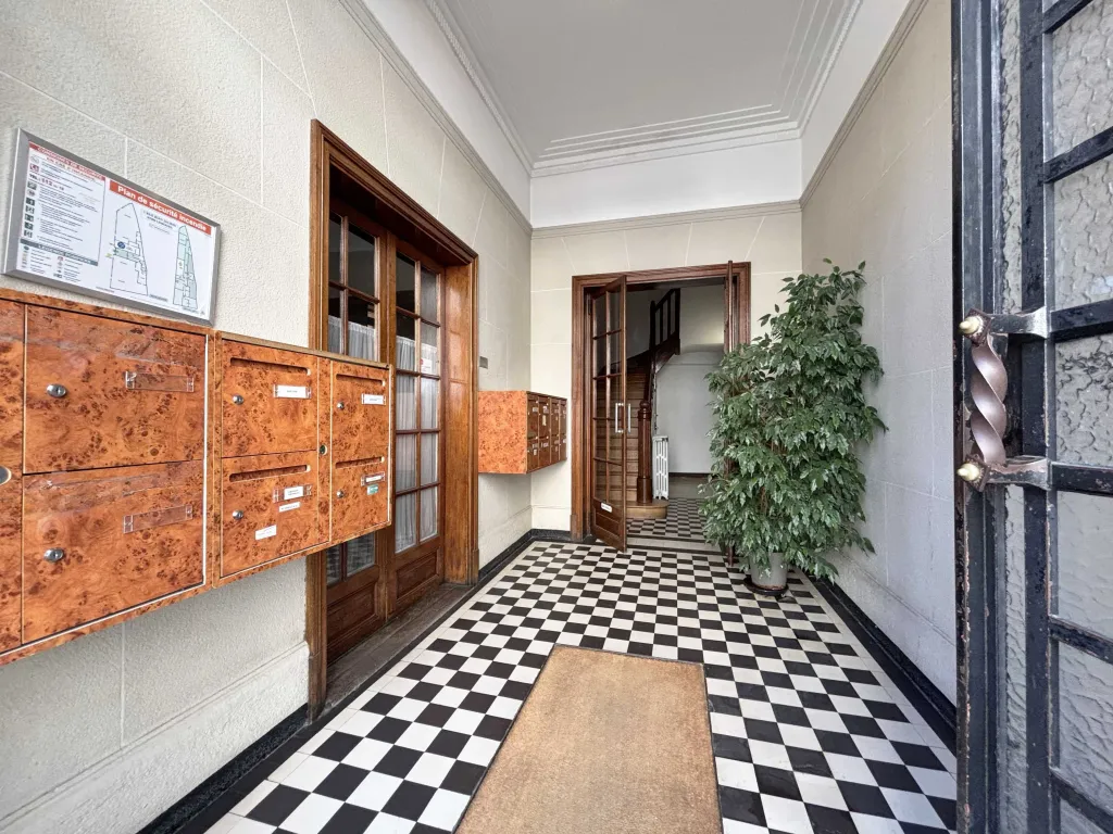 Appartement en hyper-centre avec ascenseur et parking