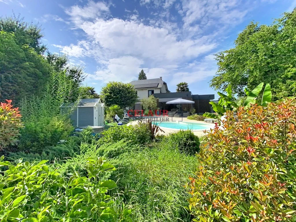 Maison de 6 pi&egrave;ces de 243 m&sup2; &agrave; Lubersac